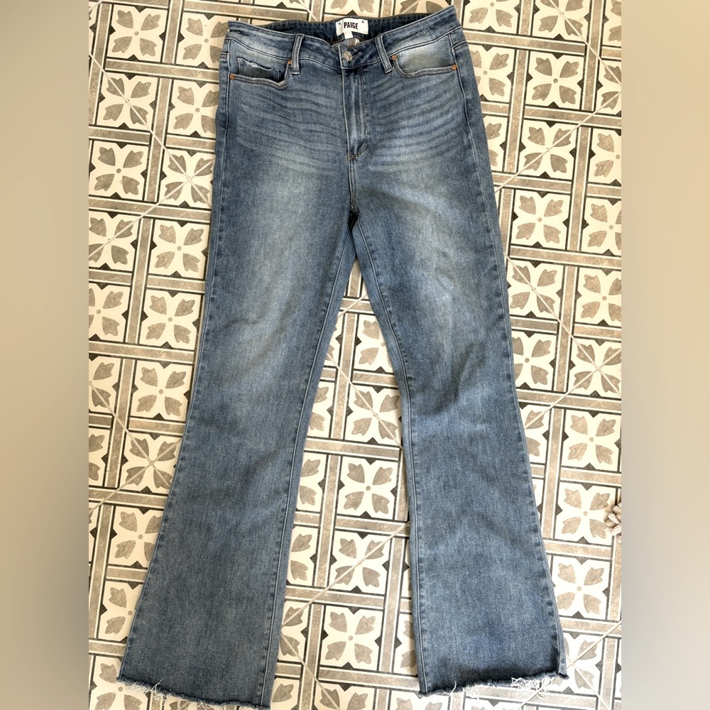 PAIGE Laurel Canyon Raw Hem High-Rise, Slim-Fit Flare - EUC - Size 31